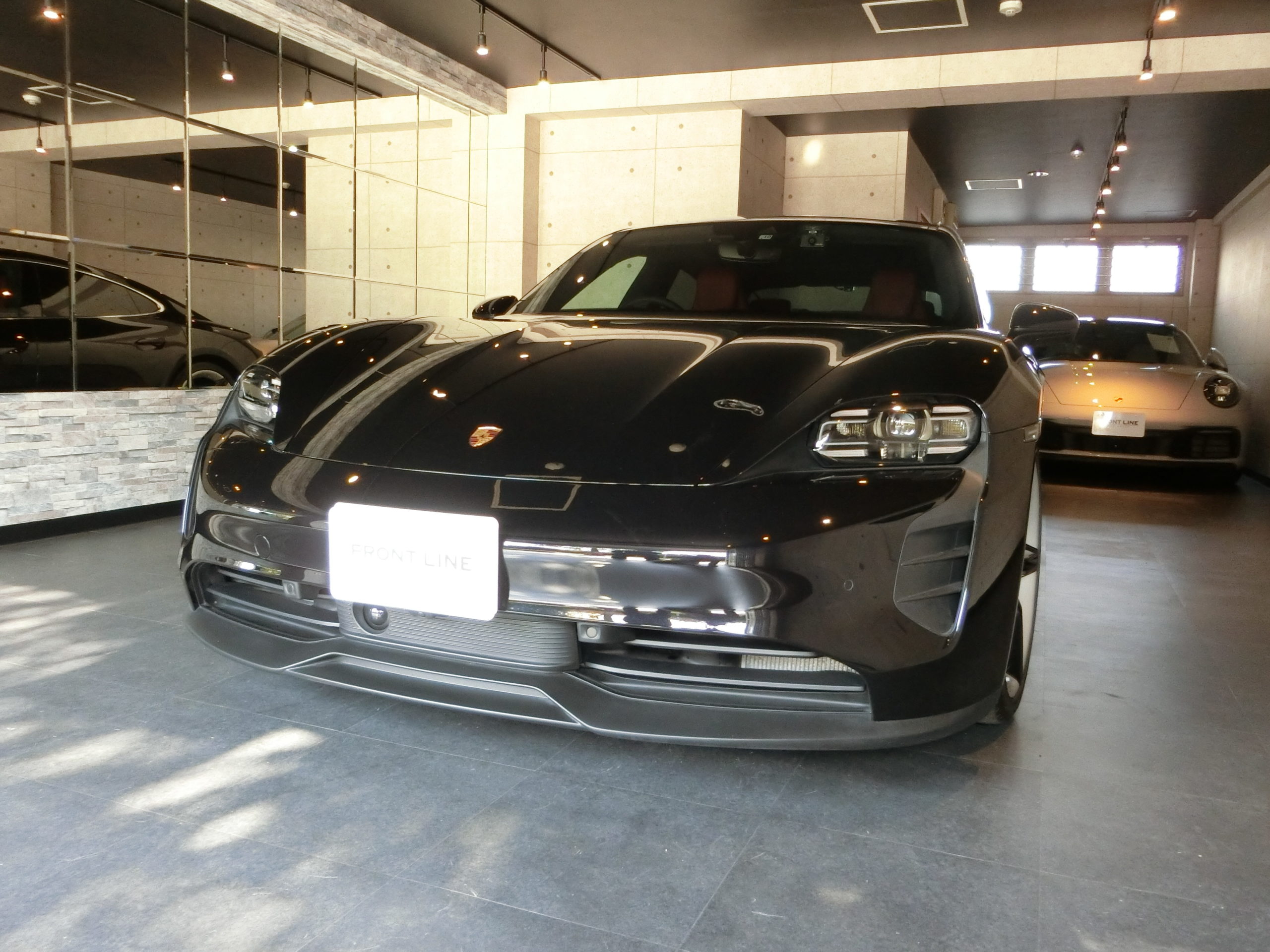 PORSCHE Taycan 4S